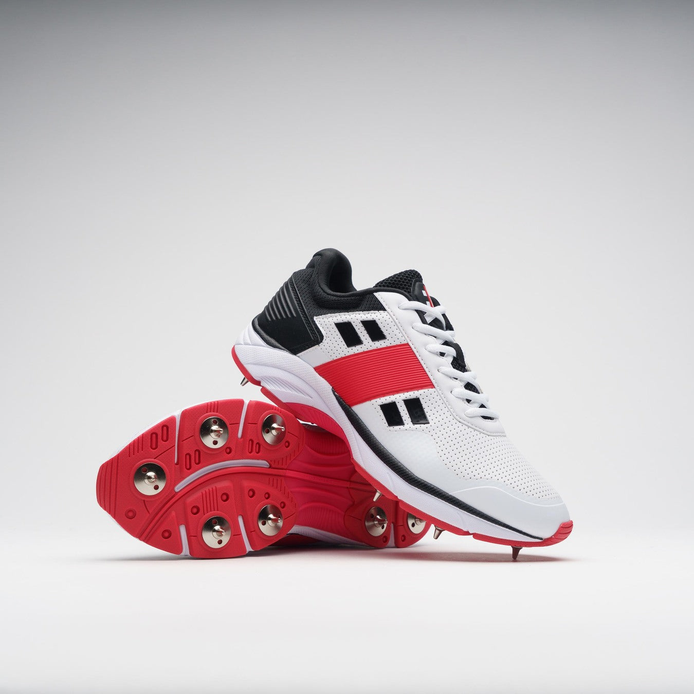 GN Velocity 4.0 Cricket Spike