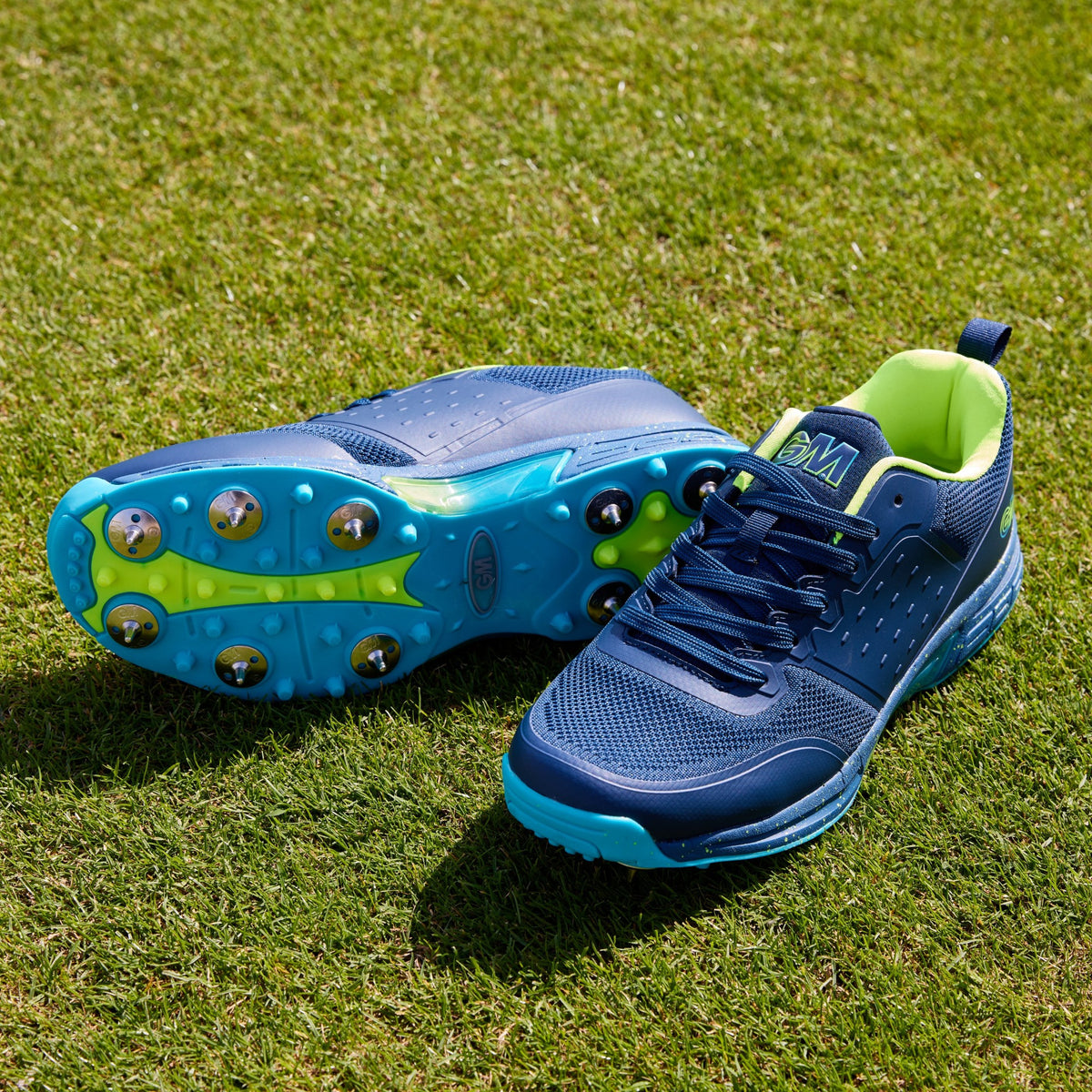 GM Aion Cricket Spike Shoe Junior